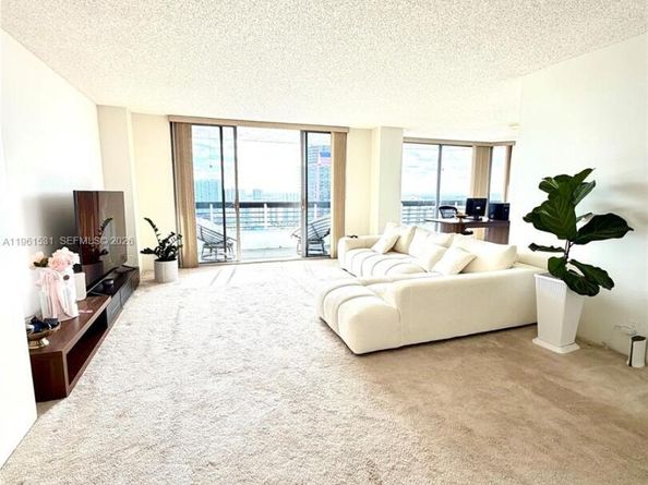 3530 Mystic Pointe Dr 2605, Aventura FL 33180