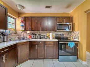 2451 NW 182nd Ter, Miami Gardens FL 33056