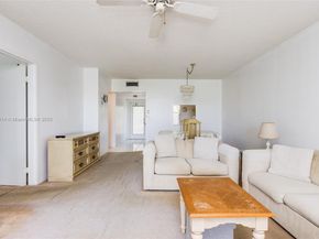 1005 Country Club Dr 307, Margate FL 33063