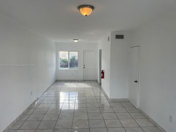 406 NW 84th Ter