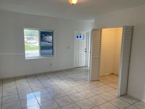 406 NW 84th Ter 406, Miami FL 33150