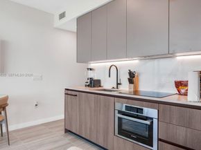 580 72nd St 613, Miami Beach FL 33141