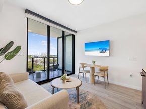 580 72nd St 613, Miami Beach FL 33141