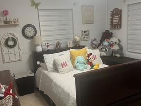 1461 E 9th Ct, Hialeah FL 33010