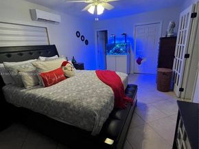 1461 E 9th Ct, Hialeah FL 33010