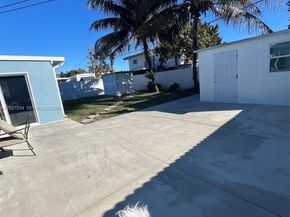 1461 E 9th Ct, Hialeah FL 33010