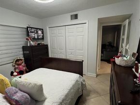 1461 E 9th Ct, Hialeah FL 33010