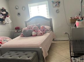 1461 E 9th Ct, Hialeah FL 33010