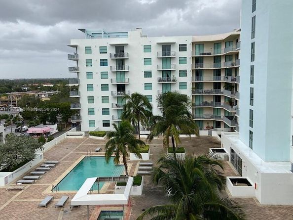 140 S Dixie Hwy 820, Hollywood FL 33020