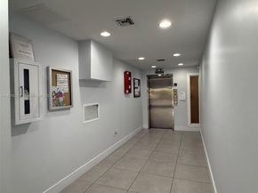 3860 NE 170th St 412, North Miami Beach FL 33160