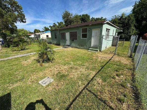 Undisclosed Address #A11845371, Miami FL 33127