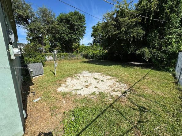 Undisclosed Address #A11845371, Miami FL 33127