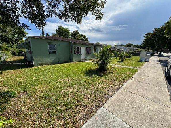 Undisclosed Address #A11845371, Miami FL 33127