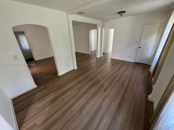 Undisclosed Address #A11845371, Miami FL 33127