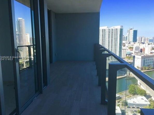 88 SW 7th St 2603, Miami FL 33130