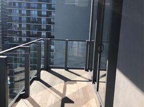 88 SW 7th St 2603, Miami FL 33130