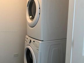 88 SW 7th St 2603, Miami FL 33130