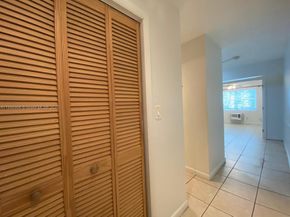 318 Majorca Ave 203, Coral Gables FL 33134