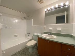 318 Majorca Ave 203, Coral Gables FL 33134