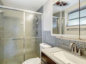 1101 Hillcrest Ct 103, Hollywood FL 33021