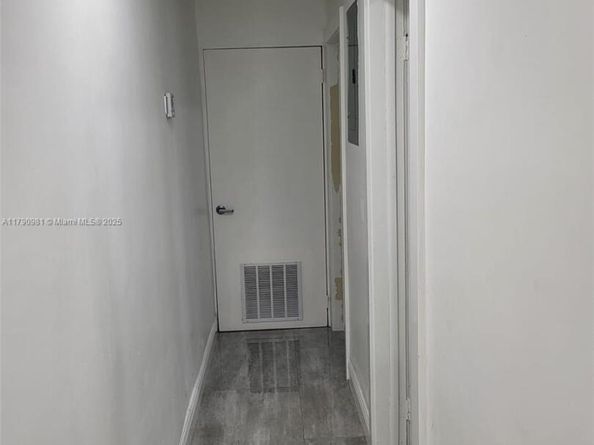 1650 NE 147th St, Miami FL 33181