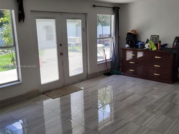 1650 NE 147th St, Miami FL 33181
