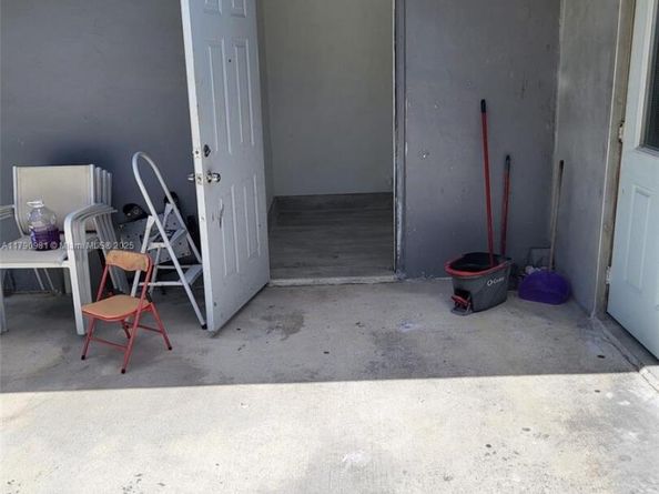 1650 NE 147th St, Miami FL 33181