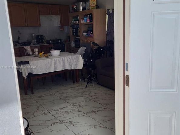 1650 NE 147th St, Miami FL 33181