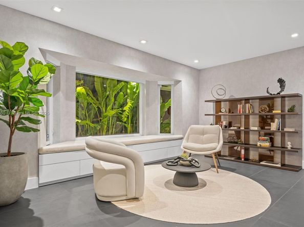 4800 Bay Point Rd, Miami FL 33137