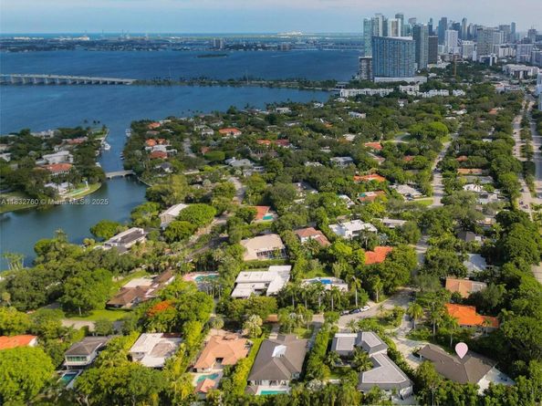 4800 Bay Point Rd, Miami FL 33137