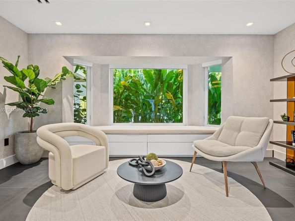 4800 Bay Point Rd, Miami FL 33137