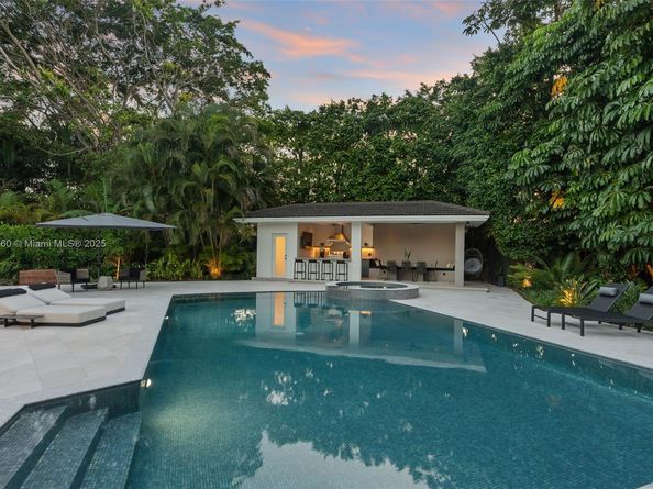 4800 Bay Point Rd, Miami FL 33137