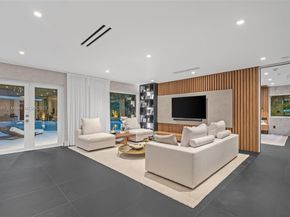 4800 Bay Point Rd, Miami FL 33137