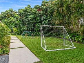 4800 Bay Point Rd, Miami FL 33137
