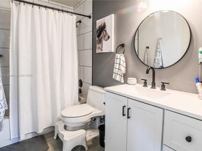 8185 SW 24th St, Davie FL 33324