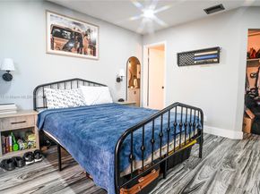 8185 SW 24th St, Davie FL 33324