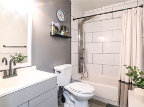 8185 SW 24th St, Davie FL 33324