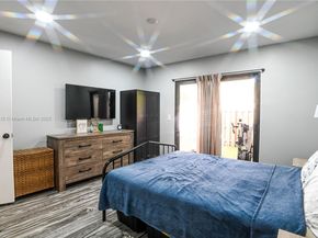 8185 SW 24th St, Davie FL 33324