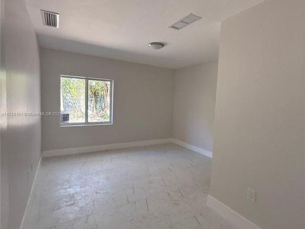 1361 NW 29th Ter, Miami FL 33142