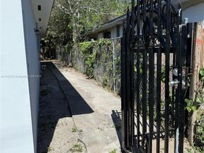 1361 NW 29th Ter, Miami FL 33142