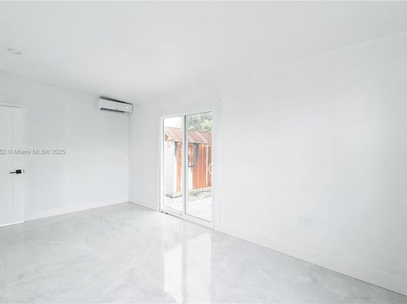 4041 NE 15th Ter, Pompano Beach FL 33064