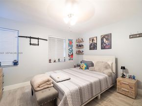 2950 NE 11th Ave, Pompano Beach FL 33064