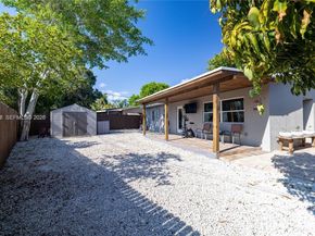 2950 NE 11th Ave, Pompano Beach FL 33064