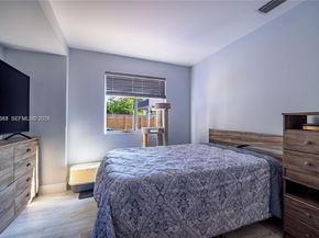 2950 NE 11th Ave, Pompano Beach FL 33064