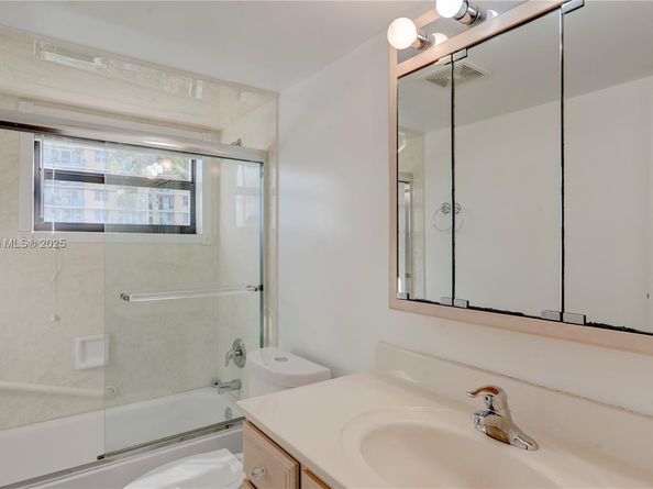2301 S Ocean Dr 301, Hollywood FL 33019