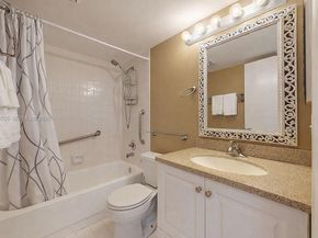 13450 SW 3rd St 408D, Pembroke Pines FL 33027