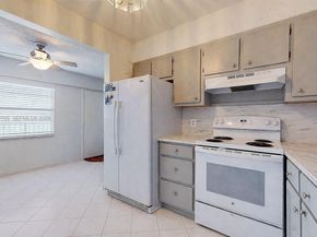 13450 SW 3rd St 408D, Pembroke Pines FL 33027