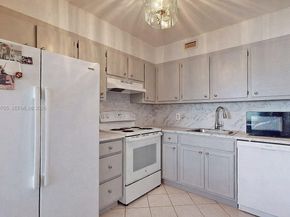 13450 SW 3rd St 408D, Pembroke Pines FL 33027