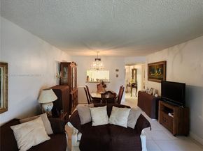 900 Colony Point Cir 107, Pembroke Pines FL 33026