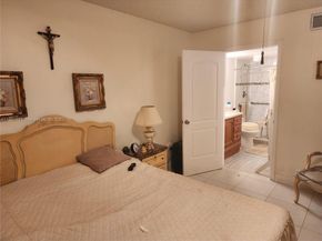 900 Colony Point Cir 107, Pembroke Pines FL 33026